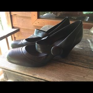Women’s Clarks Bendables, like new